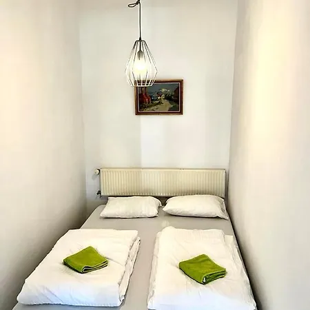 Apartment Familly Apartament 1 *